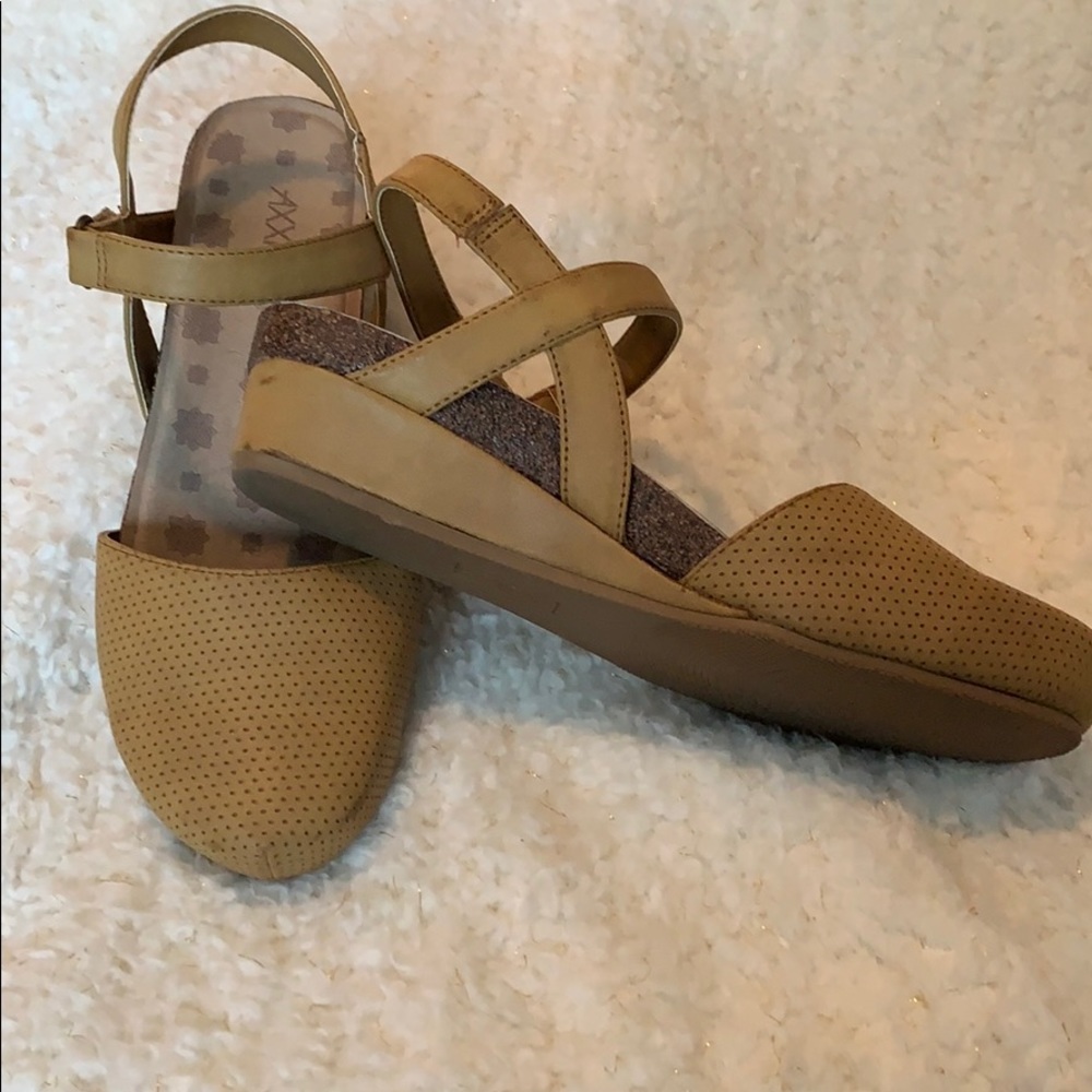 AXXIOM Clogs
